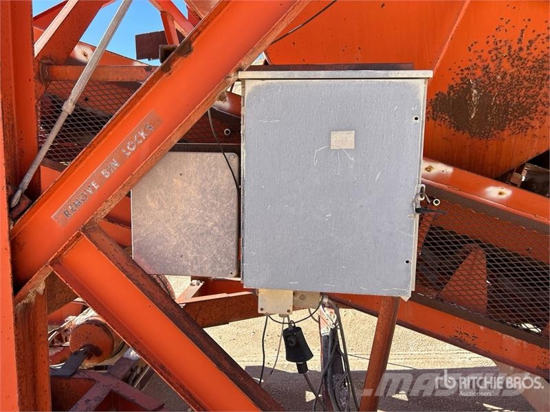 Johnson Ross SH-60 6 ft x 12 ft Aggregate Feeder 其他