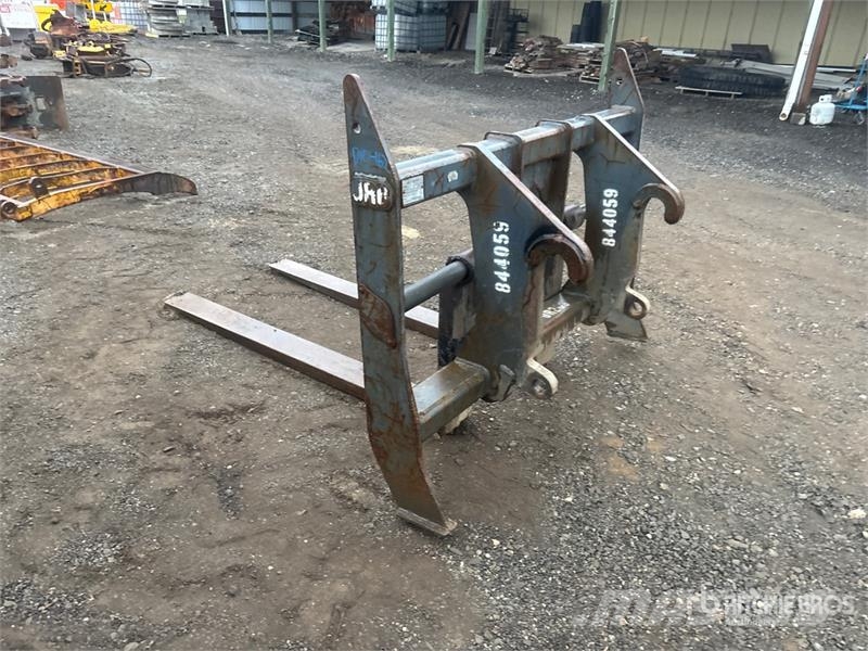 JRB 544H 70 in Q/C Wheel Loader Forks - Fits John Deer Garfos