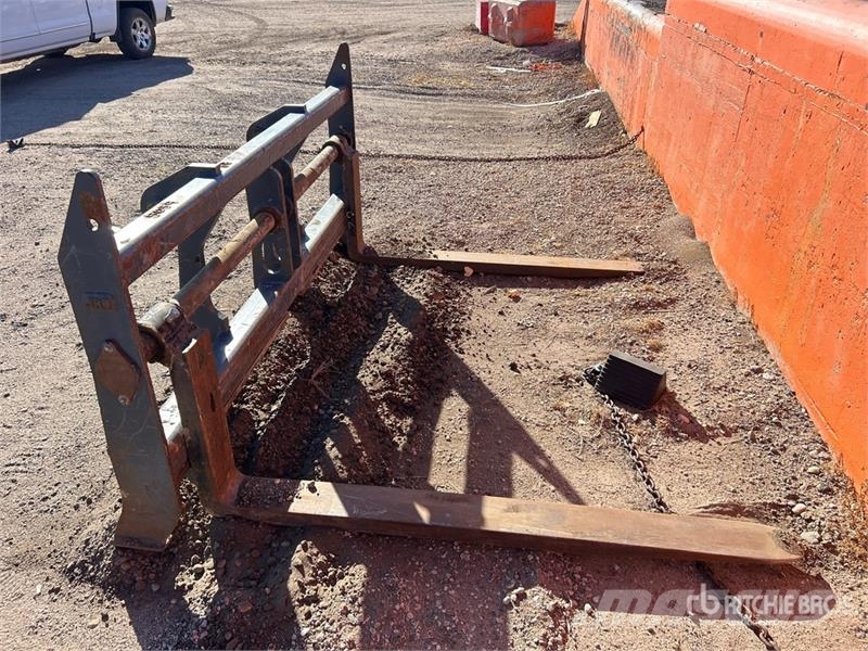 JRB 72 in Wheel Loader Forks - Fits John Deere Uñas para carretilla