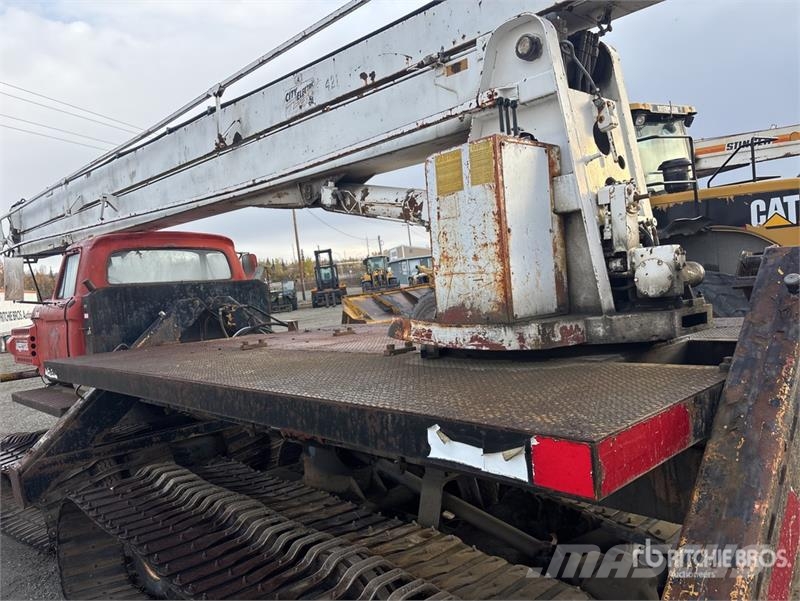 Juggernaut 8T Crawler Carrier Aerial Lift w/ Pitma Sonstige Baumaschinen