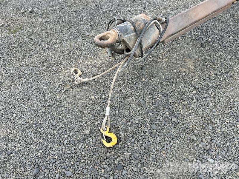 K-Line 15 ft 6 in Tri/A Turntable Pup Dump Trailer Kiperi prikolice