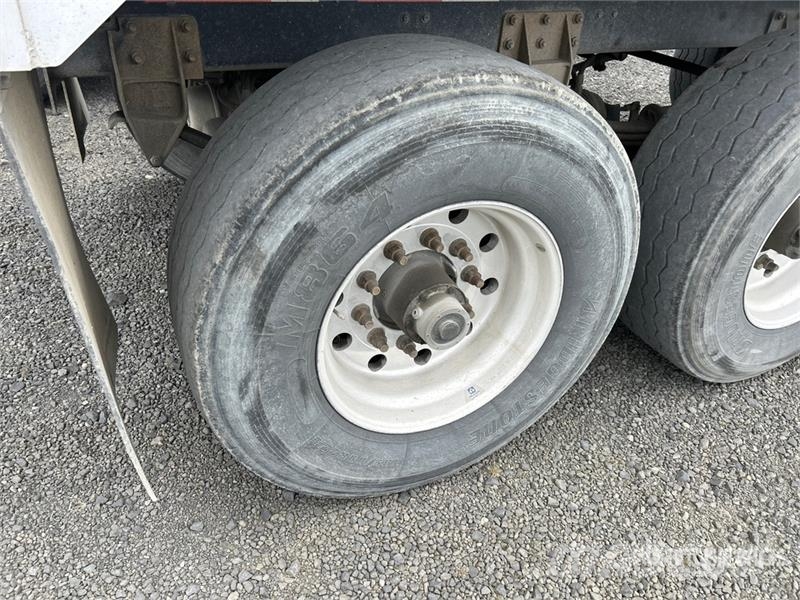 K-Line 15 ft 6 in Tri/A Turntable Pup Dump Trailer Kiperi prikolice