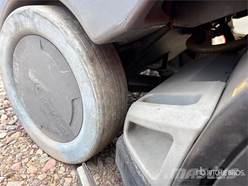 Kärcher Professional B 90 R Ride-On Electric Floor Scrubbe Ostale prikolice