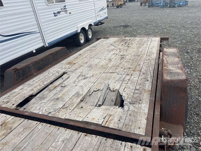 Kaufman 23 ft T/A Tilt Deck Trailer Zemie treileri