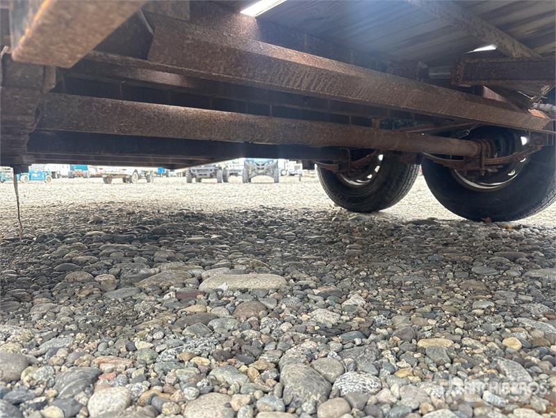 Kaufman 23 ft T/A Tilt Deck Trailer Zemie treileri
