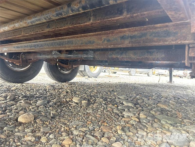 Kaufman 23 ft T/A Tilt Deck Trailer Zemie treileri