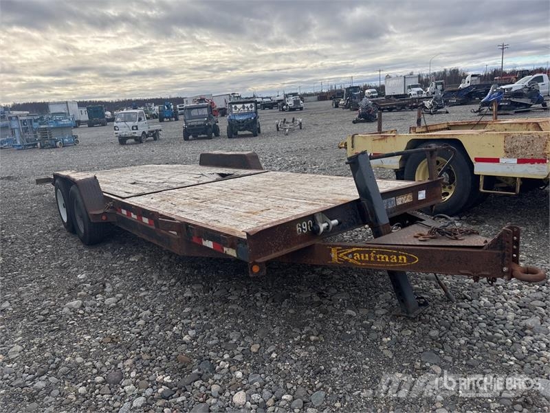Kaufman 23 ft T/A Tilt Deck Trailer Zemie treileri