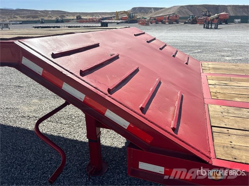 Kaufman 42 ft T/A Equipment Trailer 車輛運輸拖車