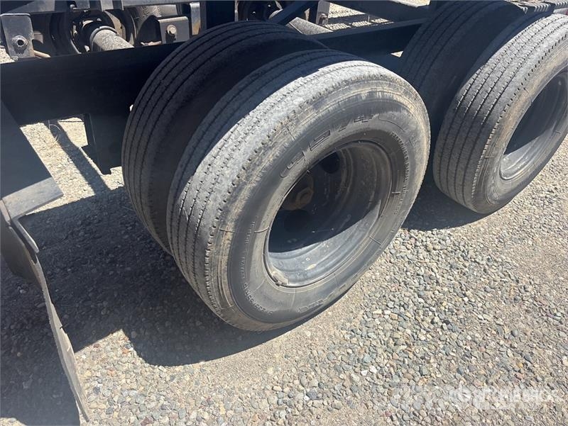 Kaufman T/A Open Car Carrier Trailer Semi remorque porte engin