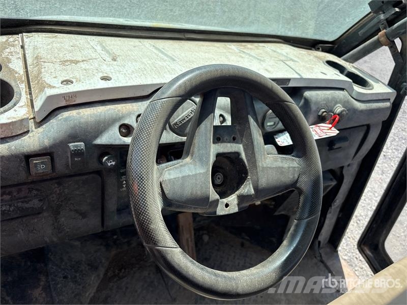 Kawasaki 4010 Trans 4x4 Utility Vehicle (Inoperable) Pomoćni strojevi