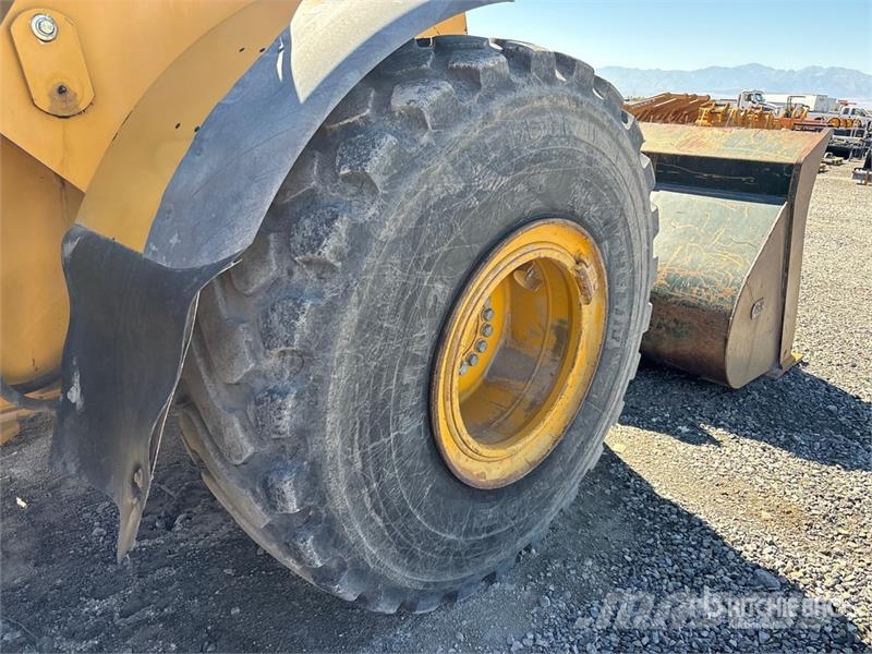 Kawasaki 7027 Wheel Loader (Inoperable) ホイールローダー・タイヤショベル