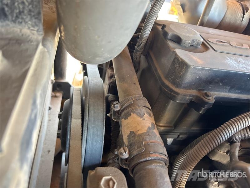 Kawasaki 7027 Wheel Loader (Inoperable) ホイールローダー・タイヤショベル