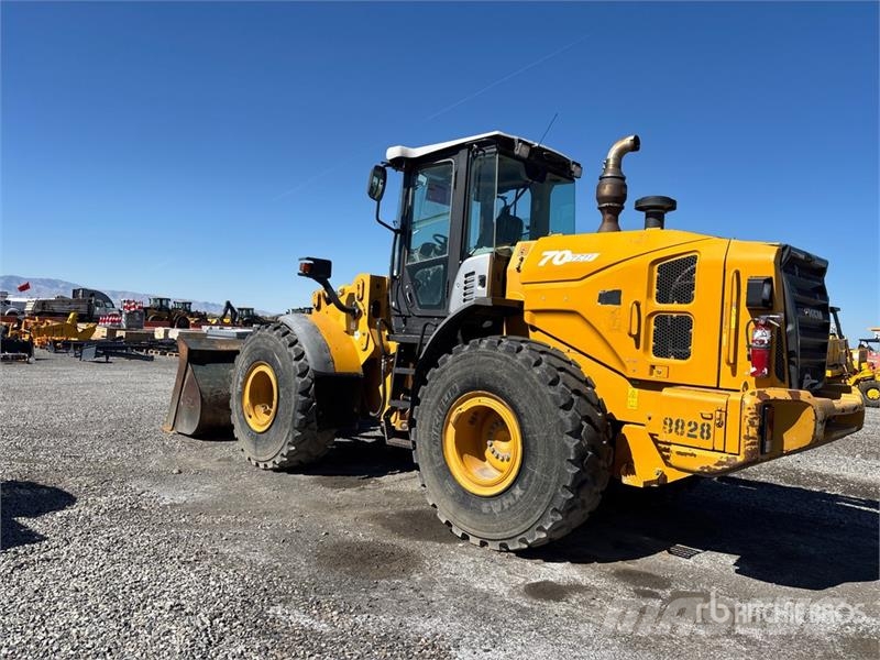 Kawasaki 7027 Wheel Loader (Inoperable) ホイールローダー・タイヤショベル