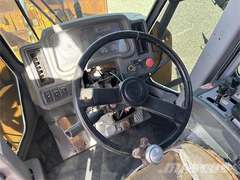 Kawasaki 85Z IV Wheel Loader Pale gommate