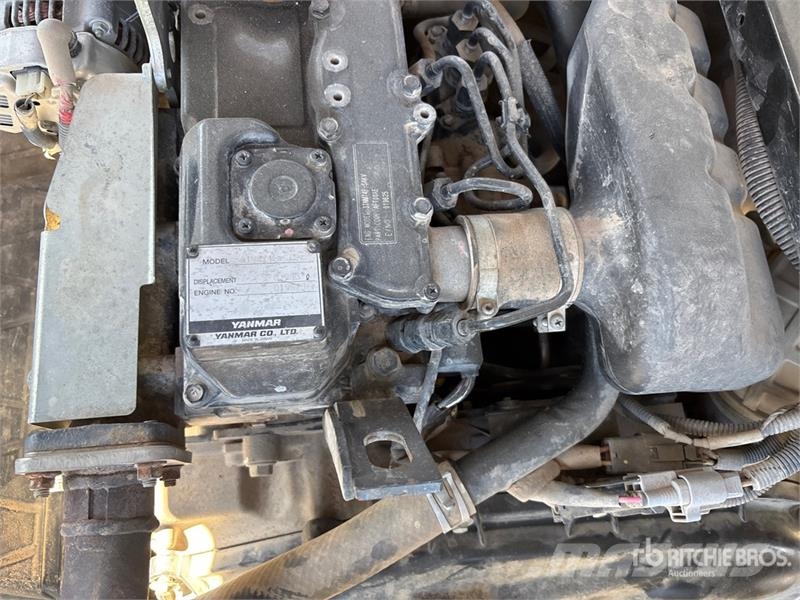 Kawasaki Mule Pro-DXT 4x4 Utility Vehicle 多用途機械