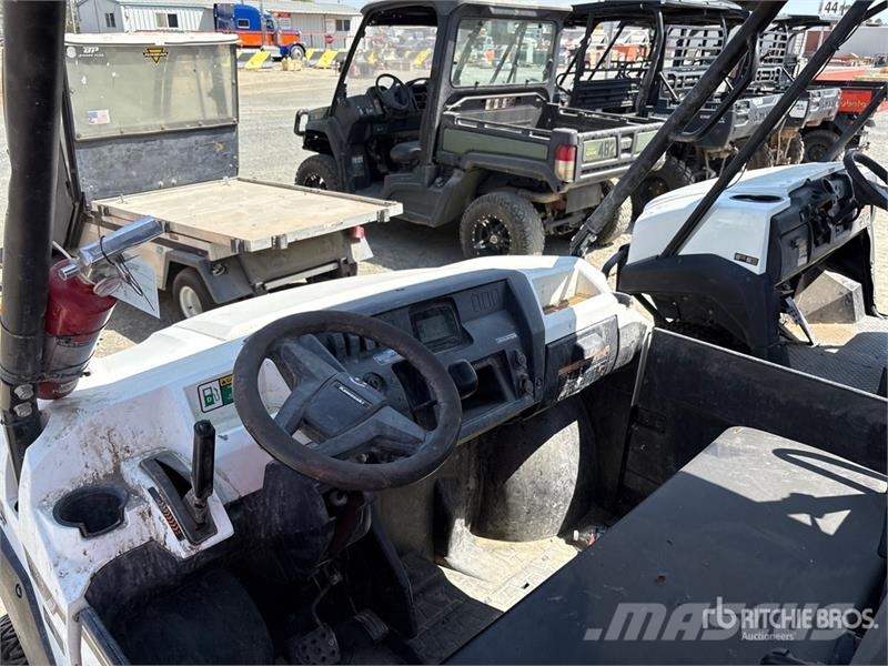 Kawasaki Mule Pro-DXT 4x4 Utility Vehicle ユーティリティー機械