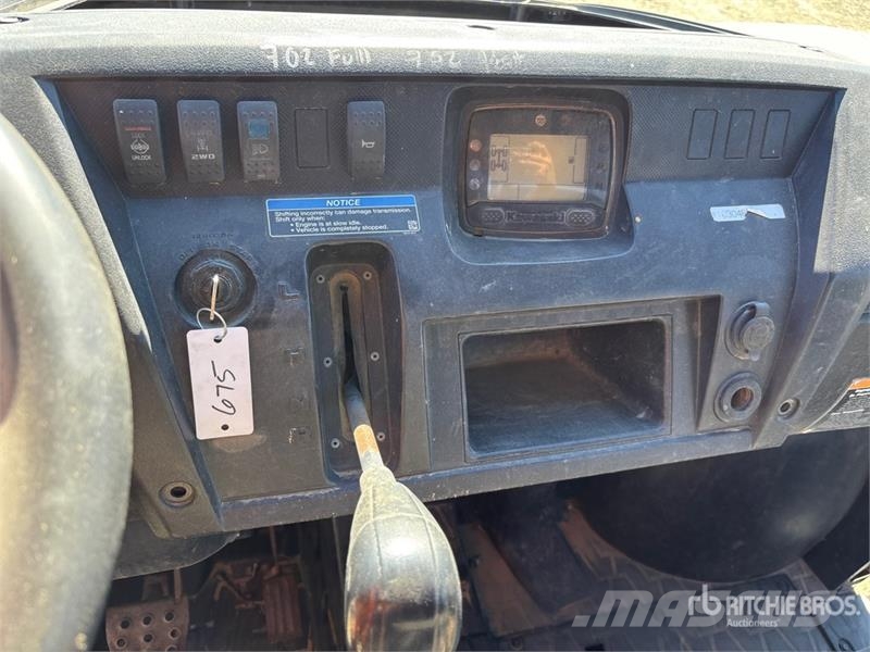 Kawasaki Mule Pro-DXT 4x4 Utility Vehicle 多用途機械