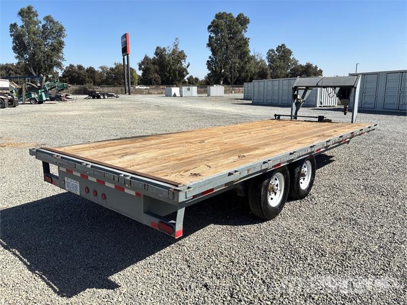 Kawklawlin 20 ft T/A Gooseneck Equipment Trailer Remolques para transporte de vehículos