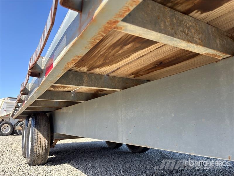 Kawklawlin 20 ft T/A Gooseneck Equipment Trailer Remolques para transporte de vehículos