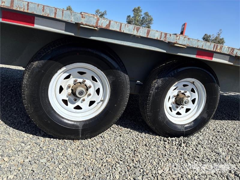 Kawklawlin 20 ft T/A Gooseneck Equipment Trailer Remolques para transporte de vehículos