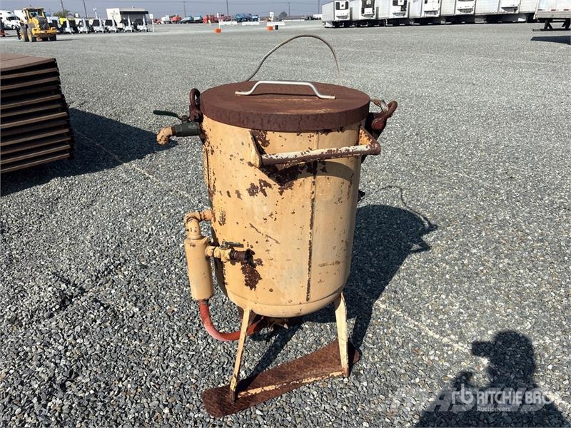 Kelco Pneumatic Sand Blaster Construction - Others