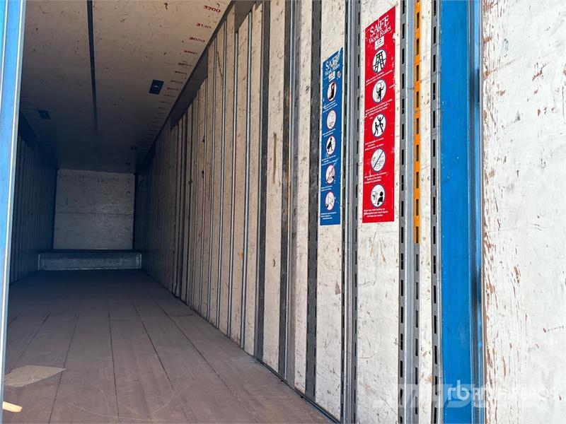 Kentucky 50 ft x 102 in T/A Van Trailer Cajas de remolque