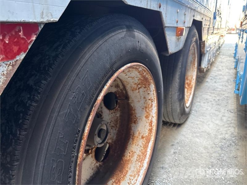  Kentucky 51 ft x 102 in T/A Van Trailer Furgons