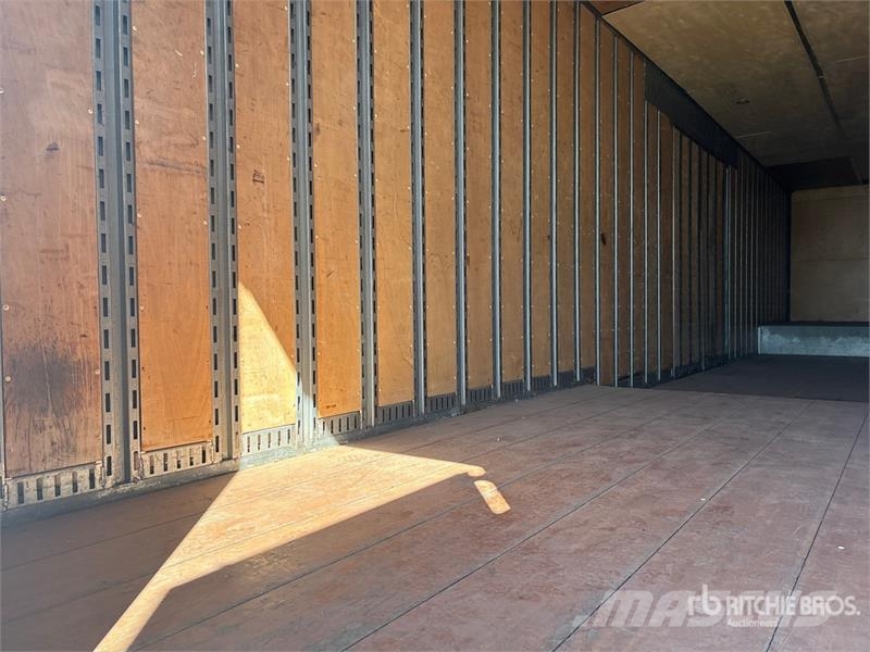  Kentucky 51 ft x 102 in T/A Van Trailer Furgons