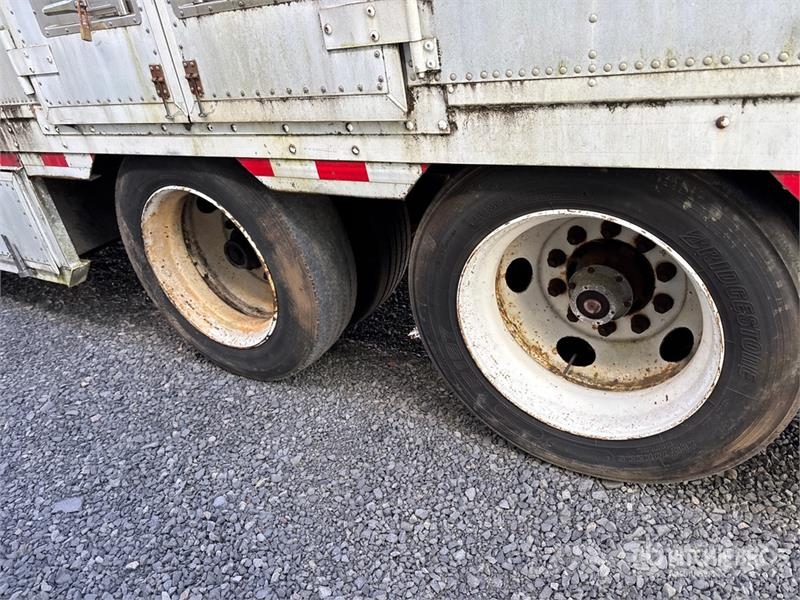 Kentucky 53 ft x 102 in T/A Van Trailer Furgons