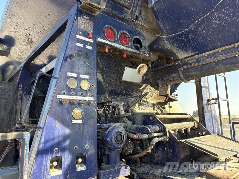 Kenworth 8x4 Volumetric Mixer Truck Camiones hormigonera
