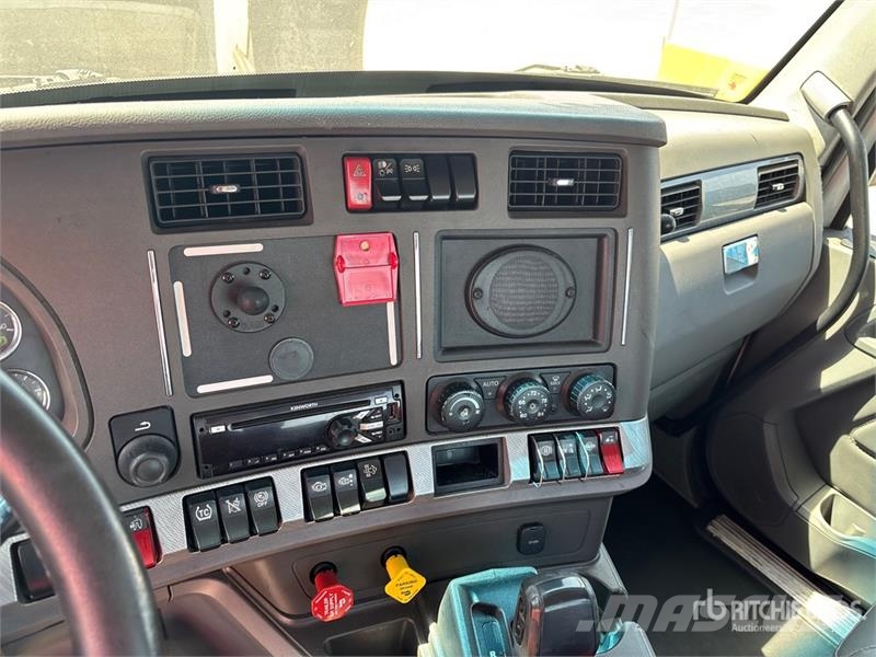 Kenworth C500 Tractor Units