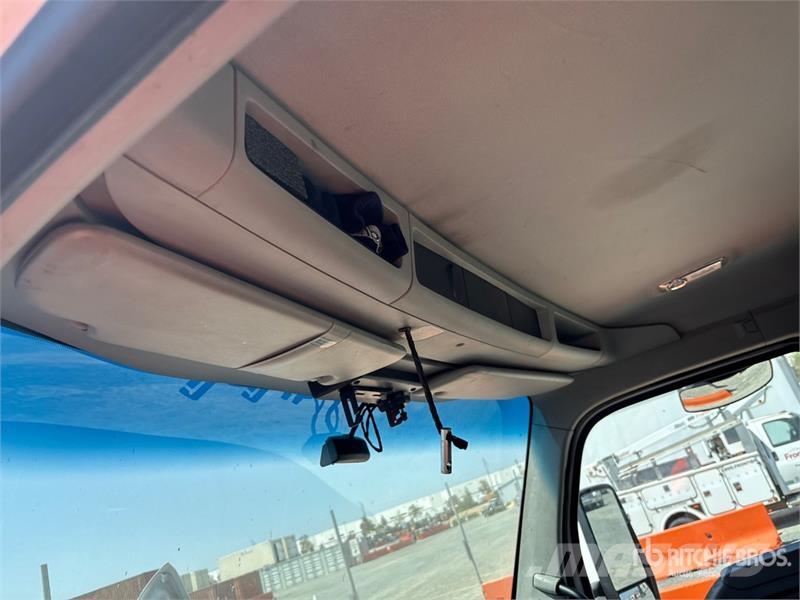 Kenworth C500 Tractor Units
