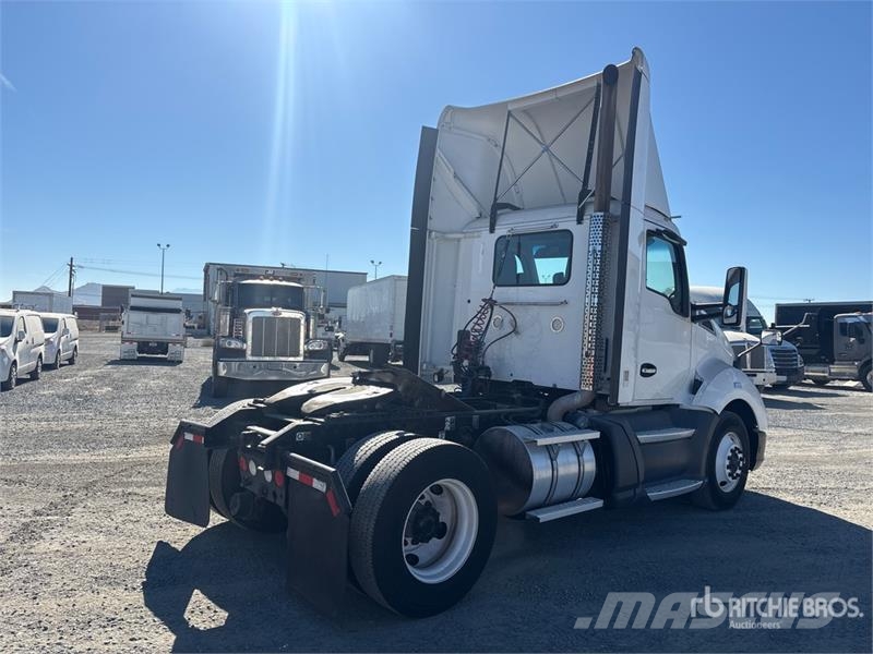 Kenworth C500 Tractor Units