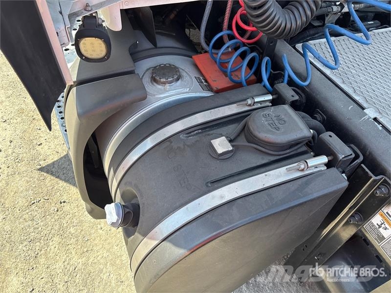 Kenworth C500 Tractor Units