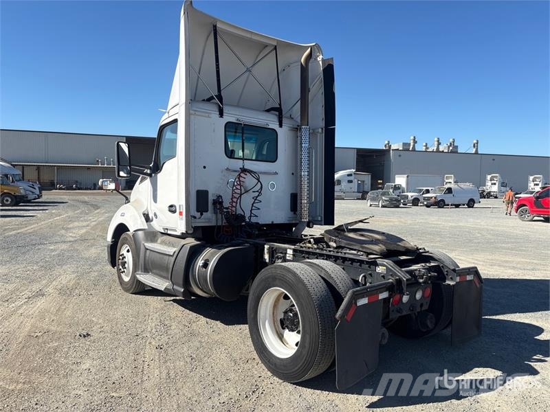 Kenworth C500 Tractor Units