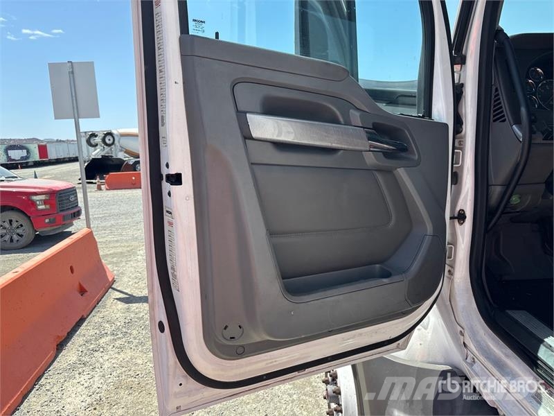 Kenworth C500 Tractor Units