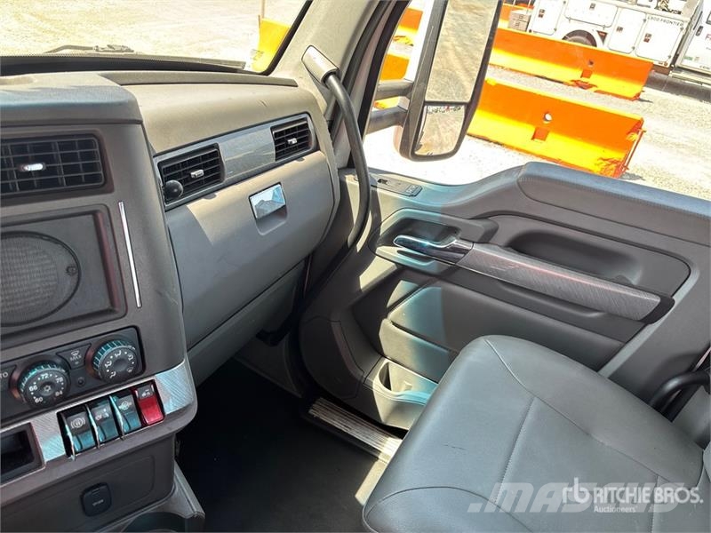 Kenworth C500 Tractor Units