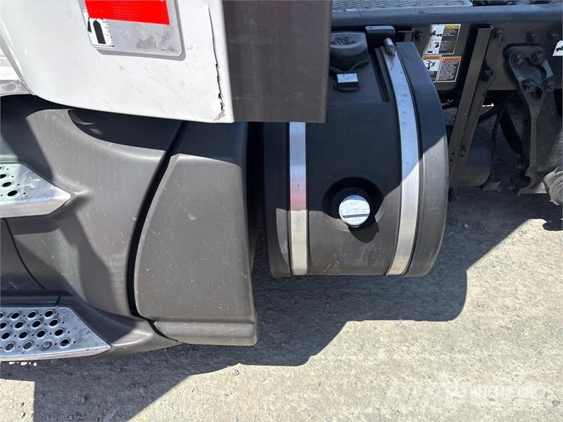 Kenworth C500 Tractor Units