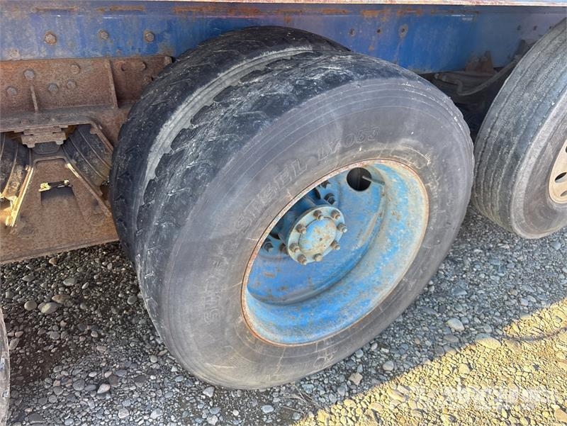 Kenworth on Kenworth T800 6x4 Stone Spreader Truck 碎石混凝土機械
