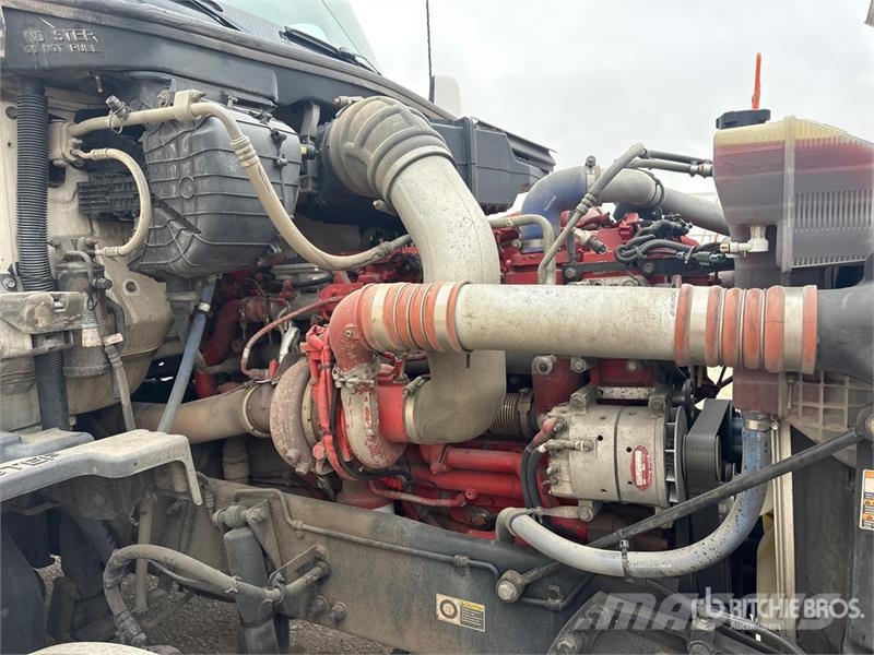 Kenworth T-680 4x2 S/A Day Cab Truck Tractor Trekkvogner