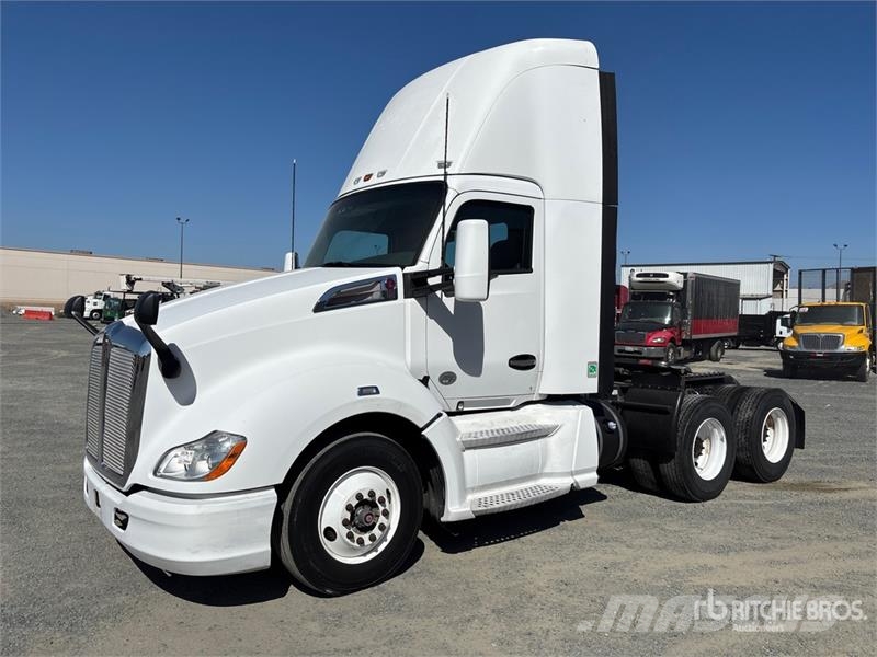 Kenworth T-680 6x4 T/A Day Cab Truck Tractor Sattelzugmaschinen