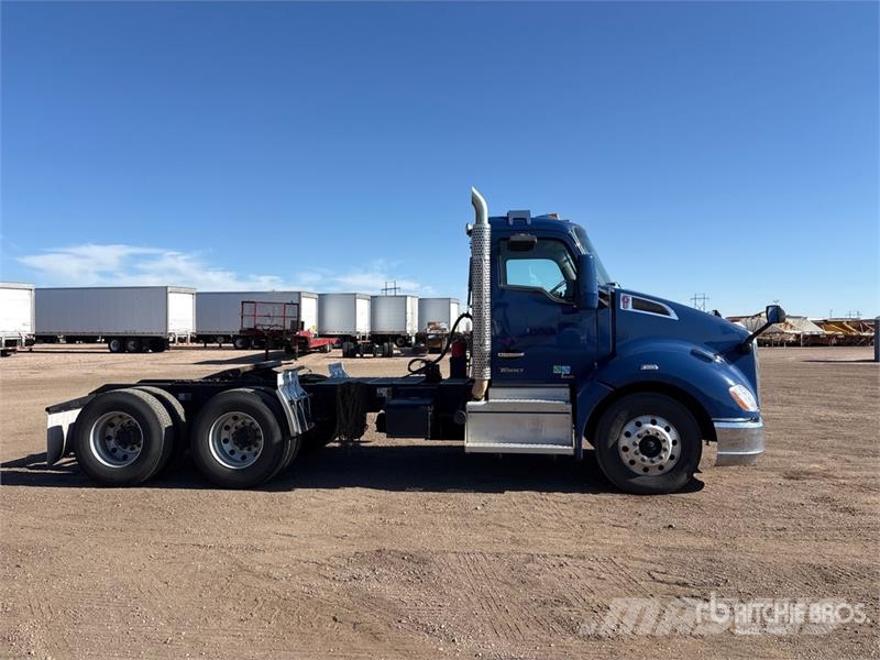 Kenworth T-680 6x4 T/A Day Cab Truck Tractor Sattelzugmaschinen
