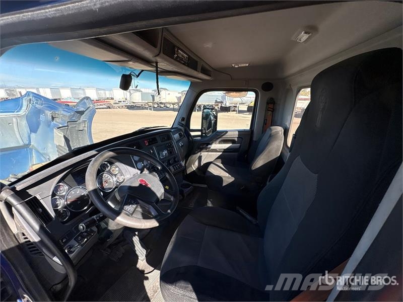 Kenworth T-680 6x4 T/A Day Cab Truck Tractor Sattelzugmaschinen
