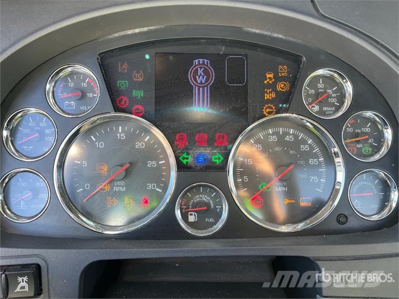Kenworth T-680 6x4 T/A Day Cab Truck Tractor Vlačilci