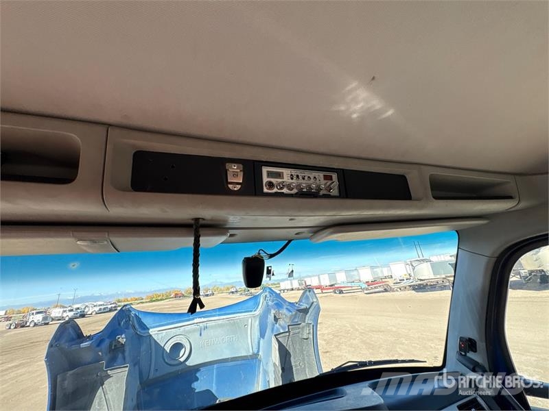Kenworth T-680 6x4 T/A Day Cab Truck Tractor Sattelzugmaschinen
