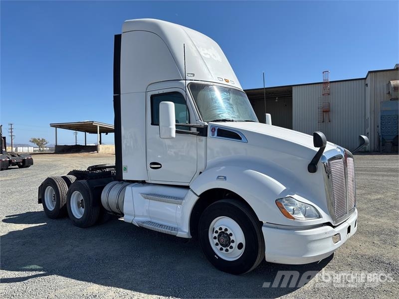 Kenworth T-680 6x4 T/A Day Cab Truck Tractor Sattelzugmaschinen
