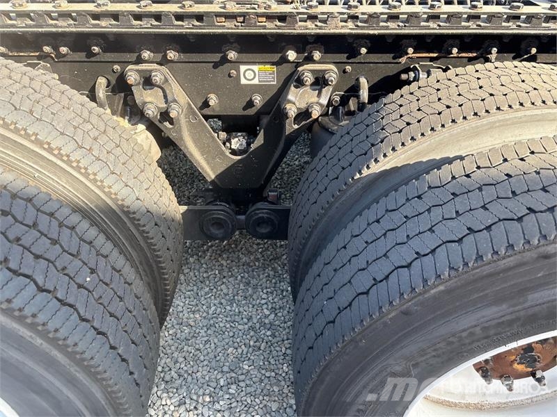 Kenworth T-680 6x4 T/A Day Cab Truck Tractor وحدات الجر