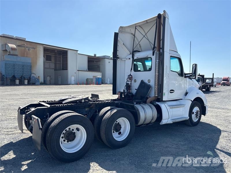 Kenworth T-680 6x4 T/A Day Cab Truck Tractor Sattelzugmaschinen
