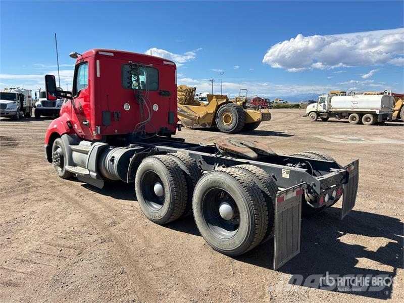 Kenworth T-680 6x4 T/A Day Cab Truck Tractor Седельные тягачи
