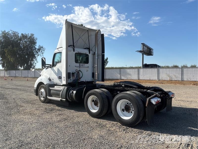 Kenworth T-680 6x4 T/A Day Cab Truck Tractor وحدات الجر